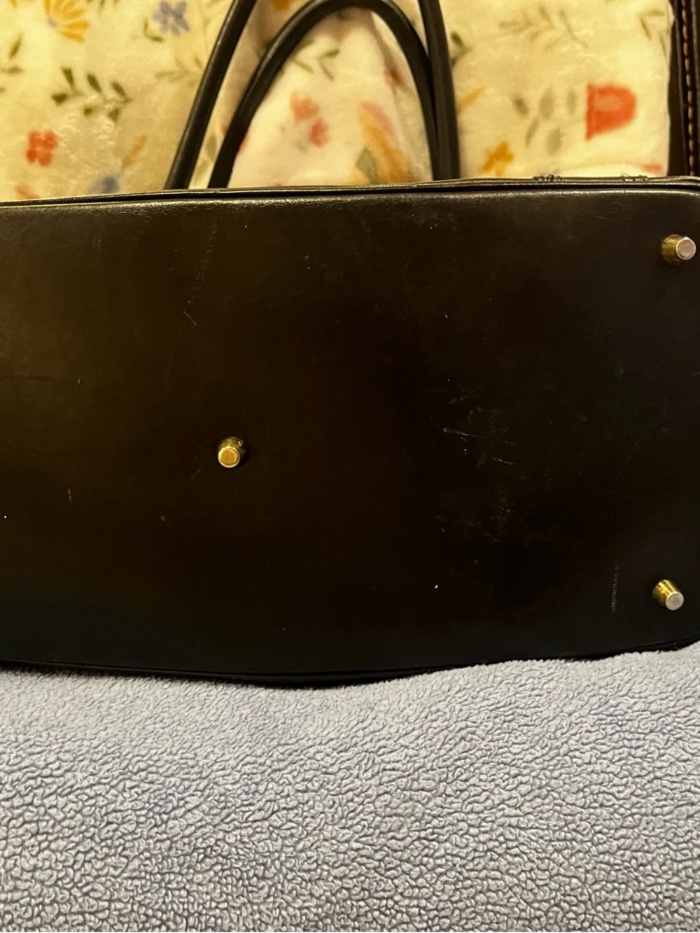 Burberry Black Quilted Leather Shoulder Bag with Gold Hardware - Picture 6 of 7